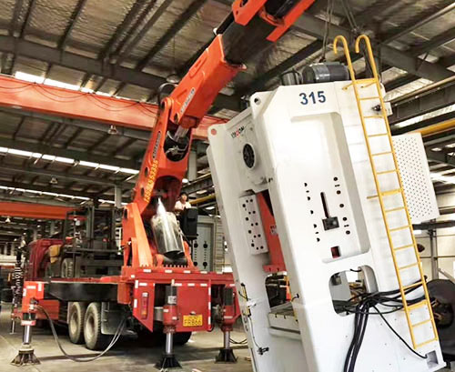 细水乡提升工作效率，选择优质折臂吊租赁服务